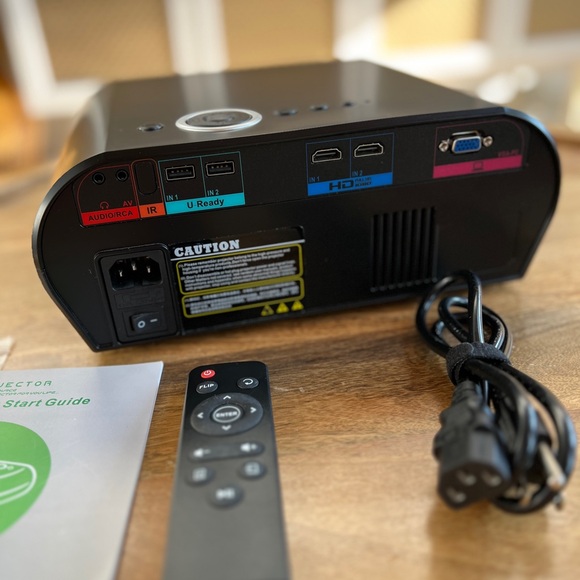 GooDee 3600 Lumens HD Video Projector 180" LCD Movie Projector - Picture 12 of 14